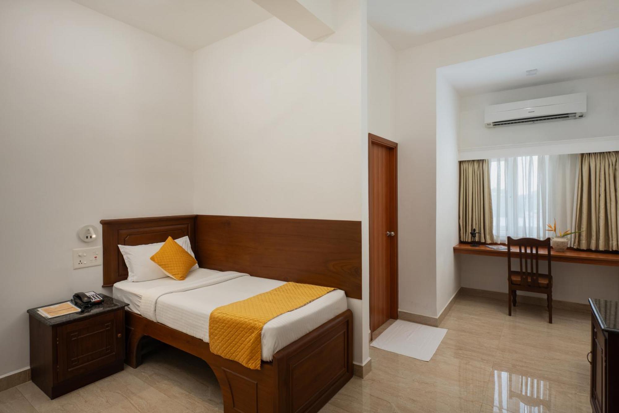 Hotel Aida Kottayam Ngoại thất bức ảnh