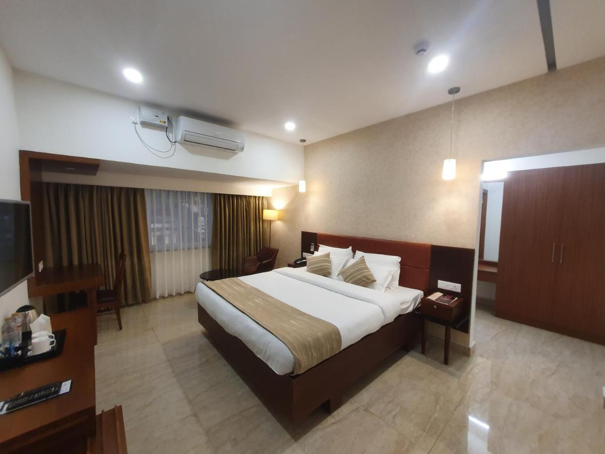 Hotel Aida Kottayam Ngoại thất bức ảnh